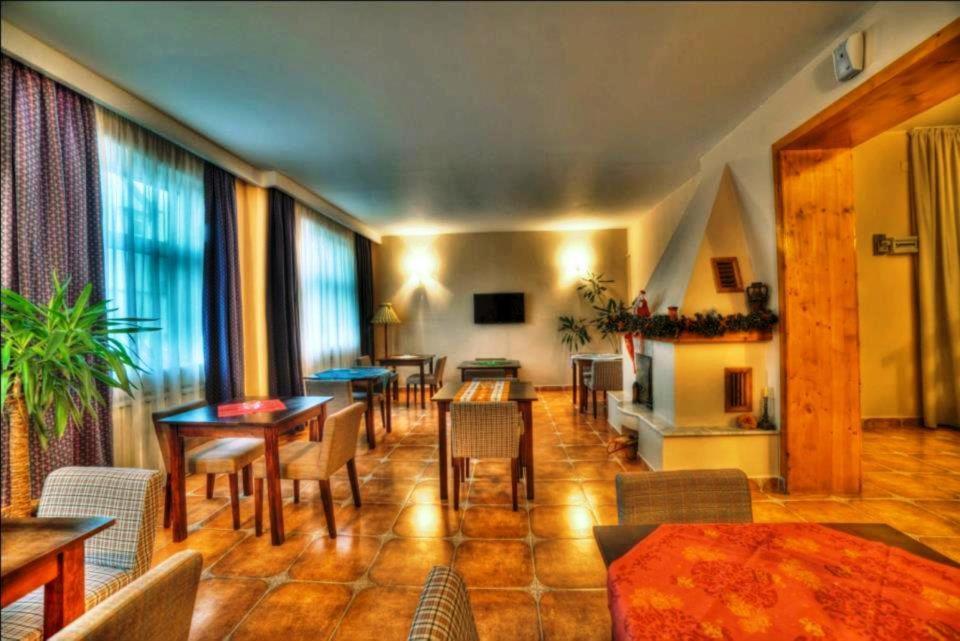 Apart Hotel Vlad Tepes Braşov Extérieur photo