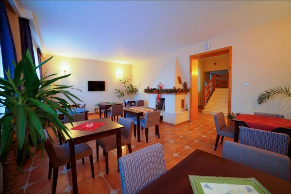 Apart Hotel Vlad Tepes Braşov Extérieur photo