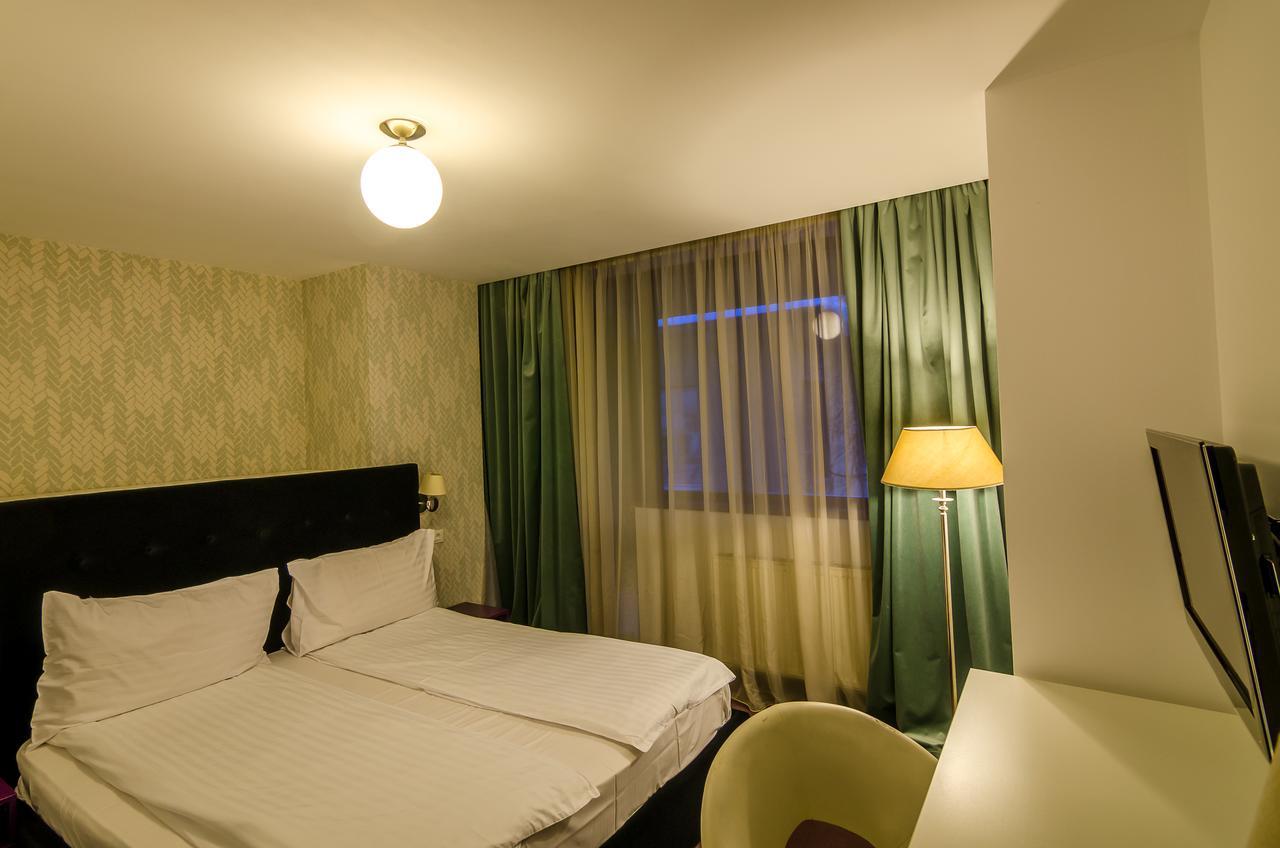 Apart Hotel Vlad Tepes Braşov Extérieur photo