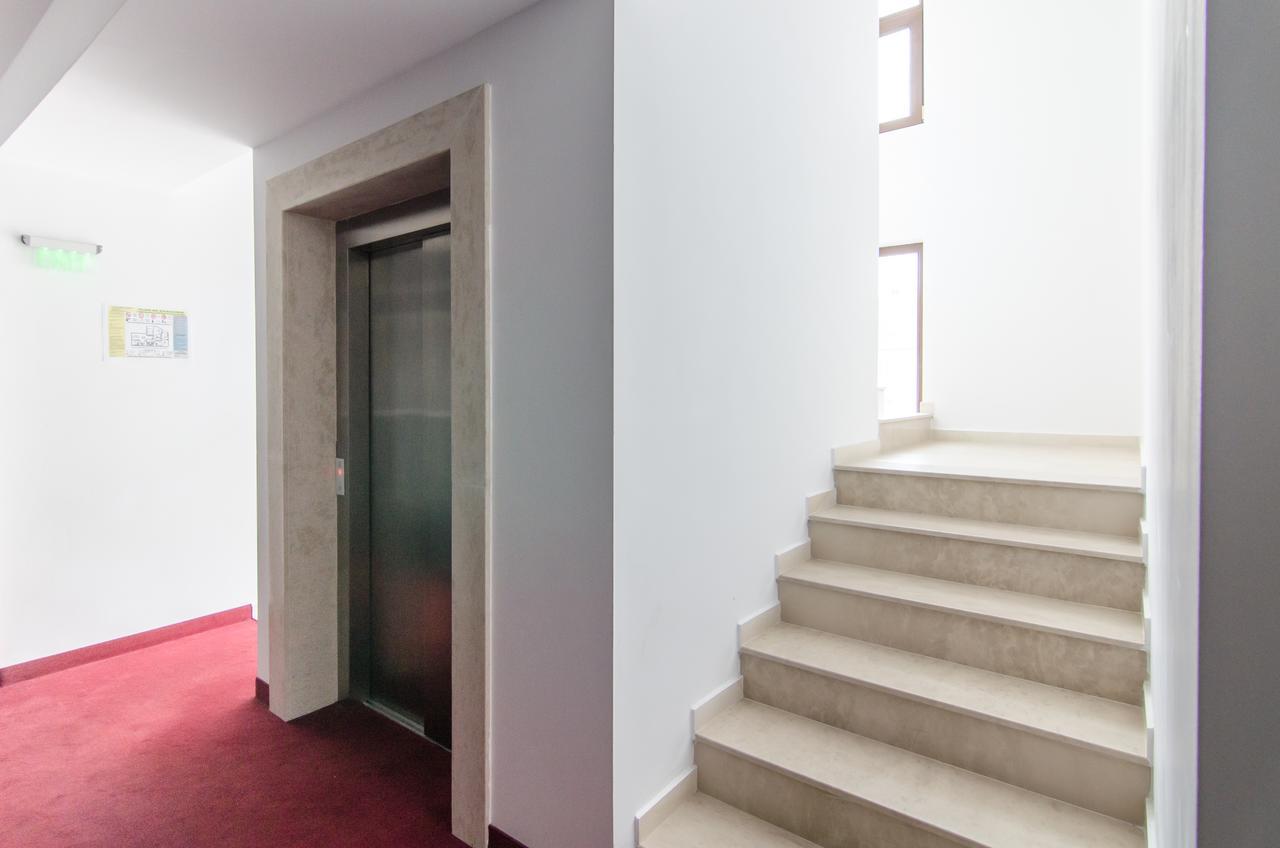 Apart Hotel Vlad Tepes Braşov Extérieur photo