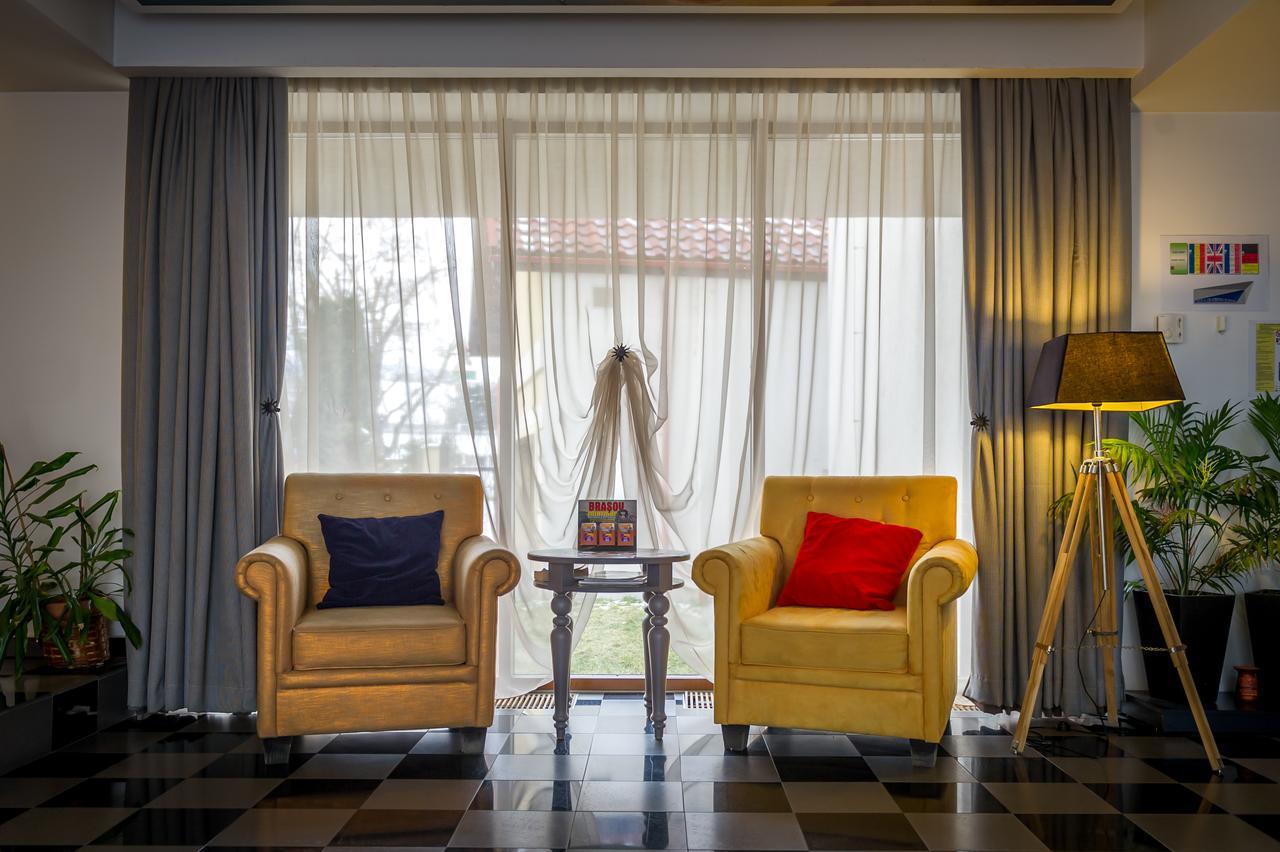 Apart Hotel Vlad Tepes Braşov Extérieur photo