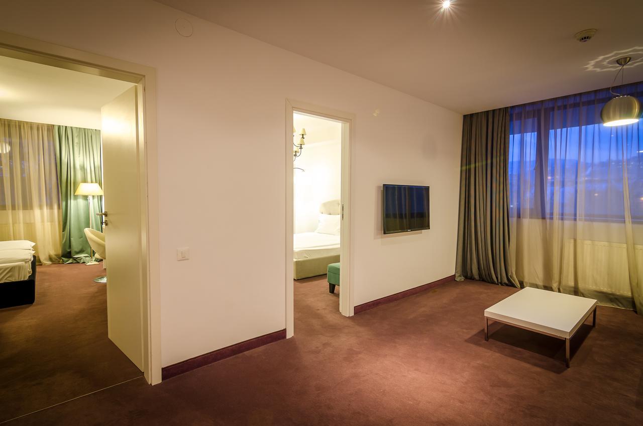 Apart Hotel Vlad Tepes Braşov Extérieur photo