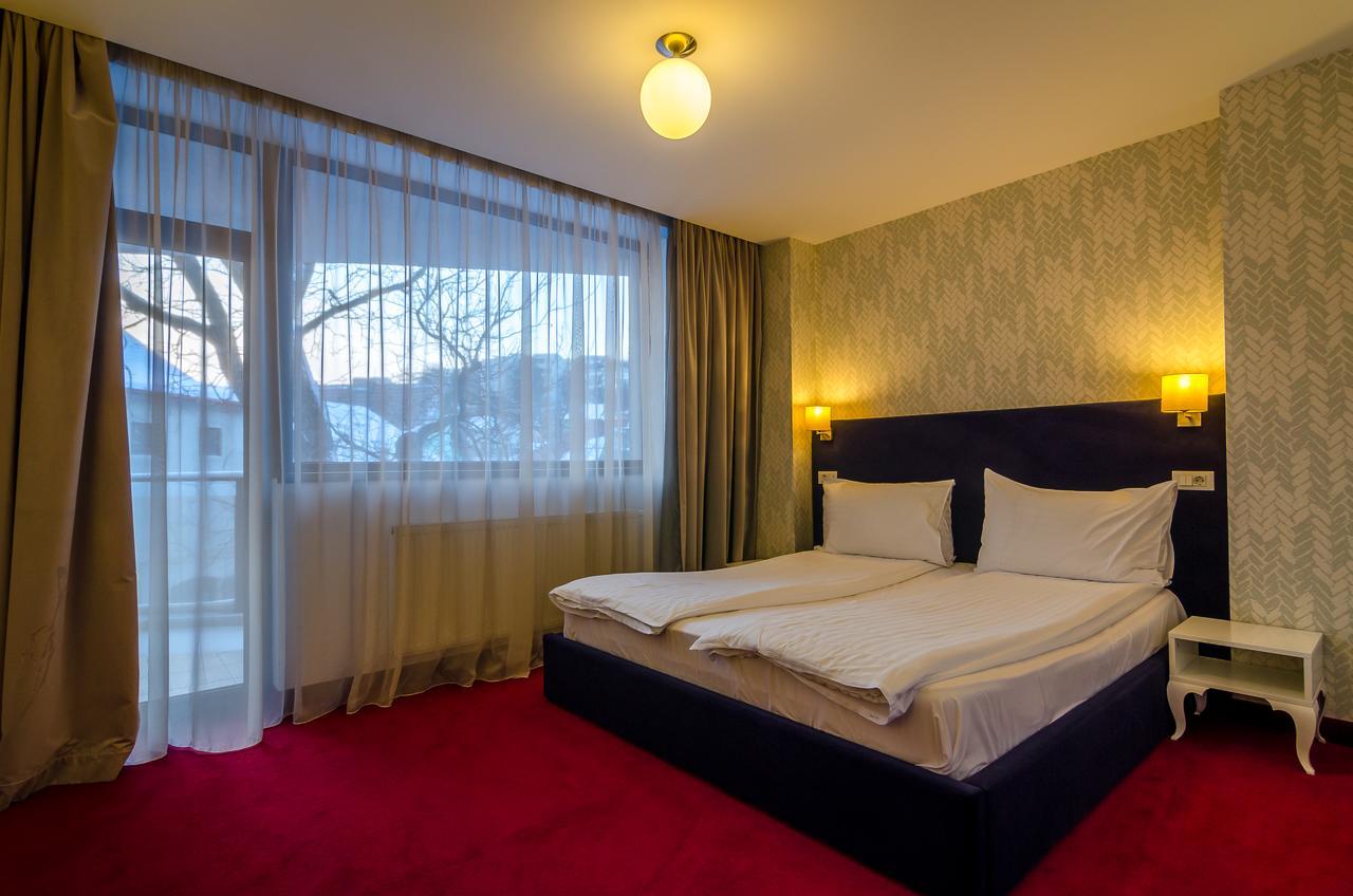 Apart Hotel Vlad Tepes Braşov Extérieur photo