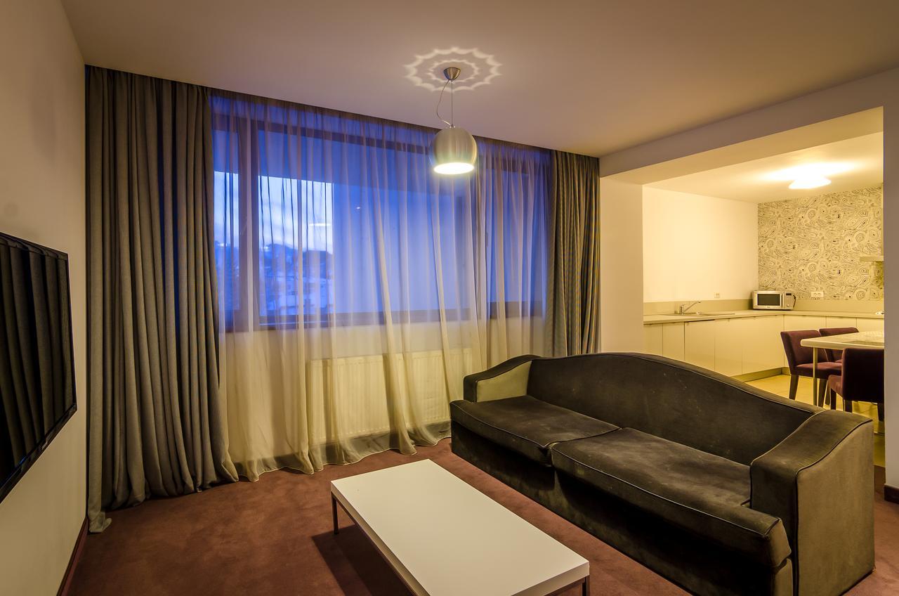 Apart Hotel Vlad Tepes Braşov Extérieur photo