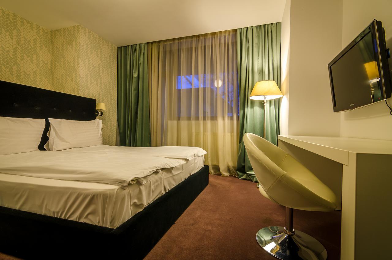 Apart Hotel Vlad Tepes Braşov Extérieur photo